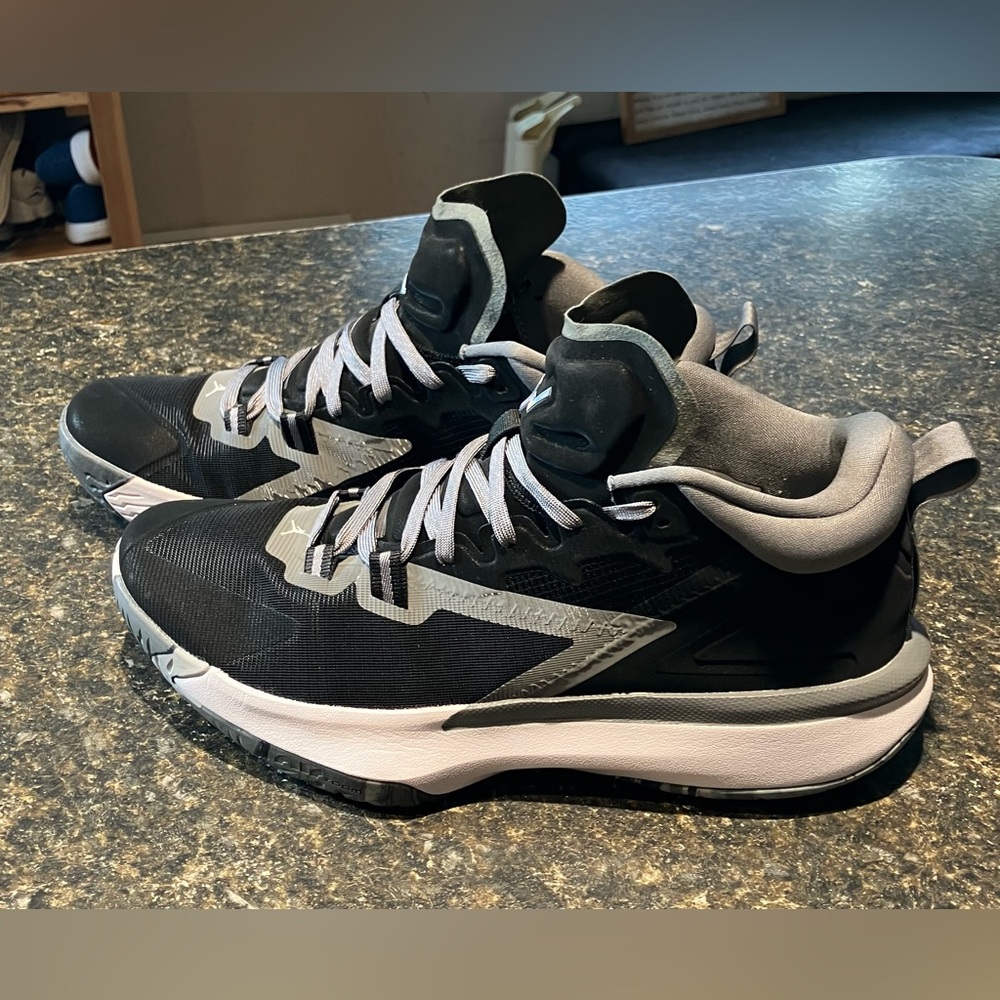 Jordan’s Zion 1 TB men’s basketball shoes black / white 
Size 12